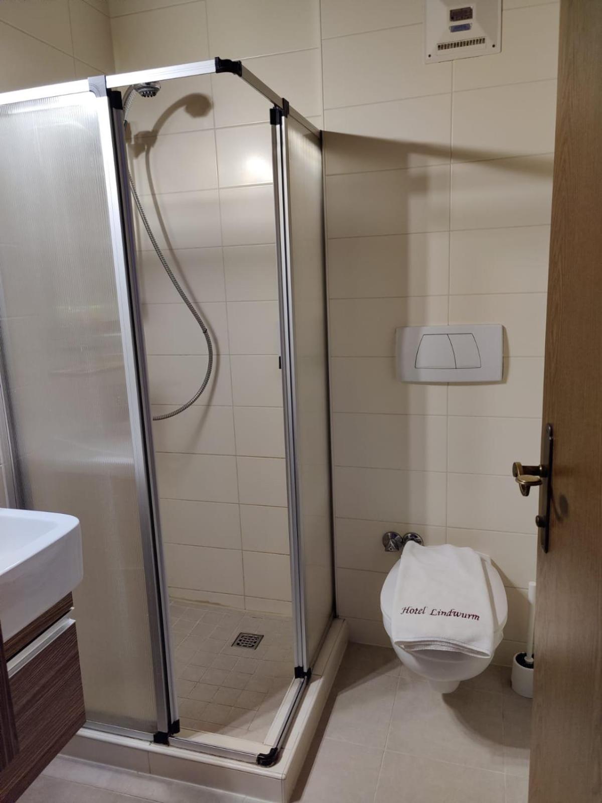 Hotel Lindwurm Bad Goisern Ngoại thất bức ảnh