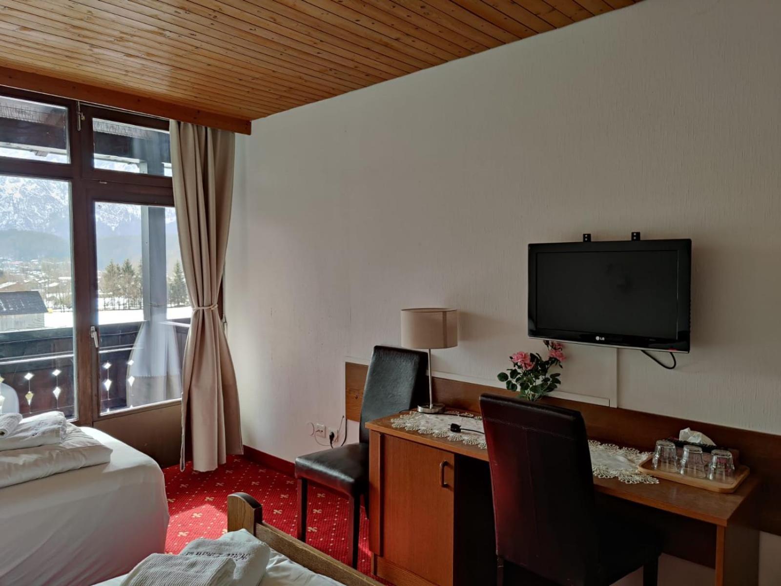 Hotel Lindwurm Bad Goisern Ngoại thất bức ảnh