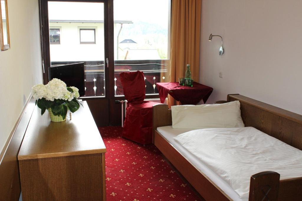 Hotel Lindwurm Bad Goisern Phòng bức ảnh